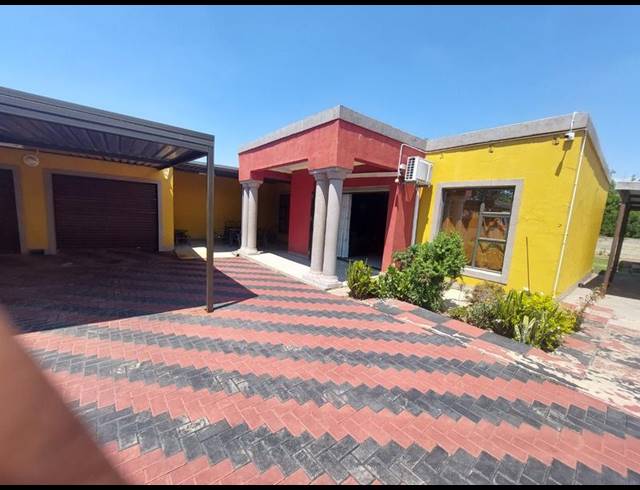 3 BEDROOM HOUSE FOR SALE IN NCANDU PARK